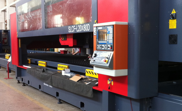 Large laser cutting machine